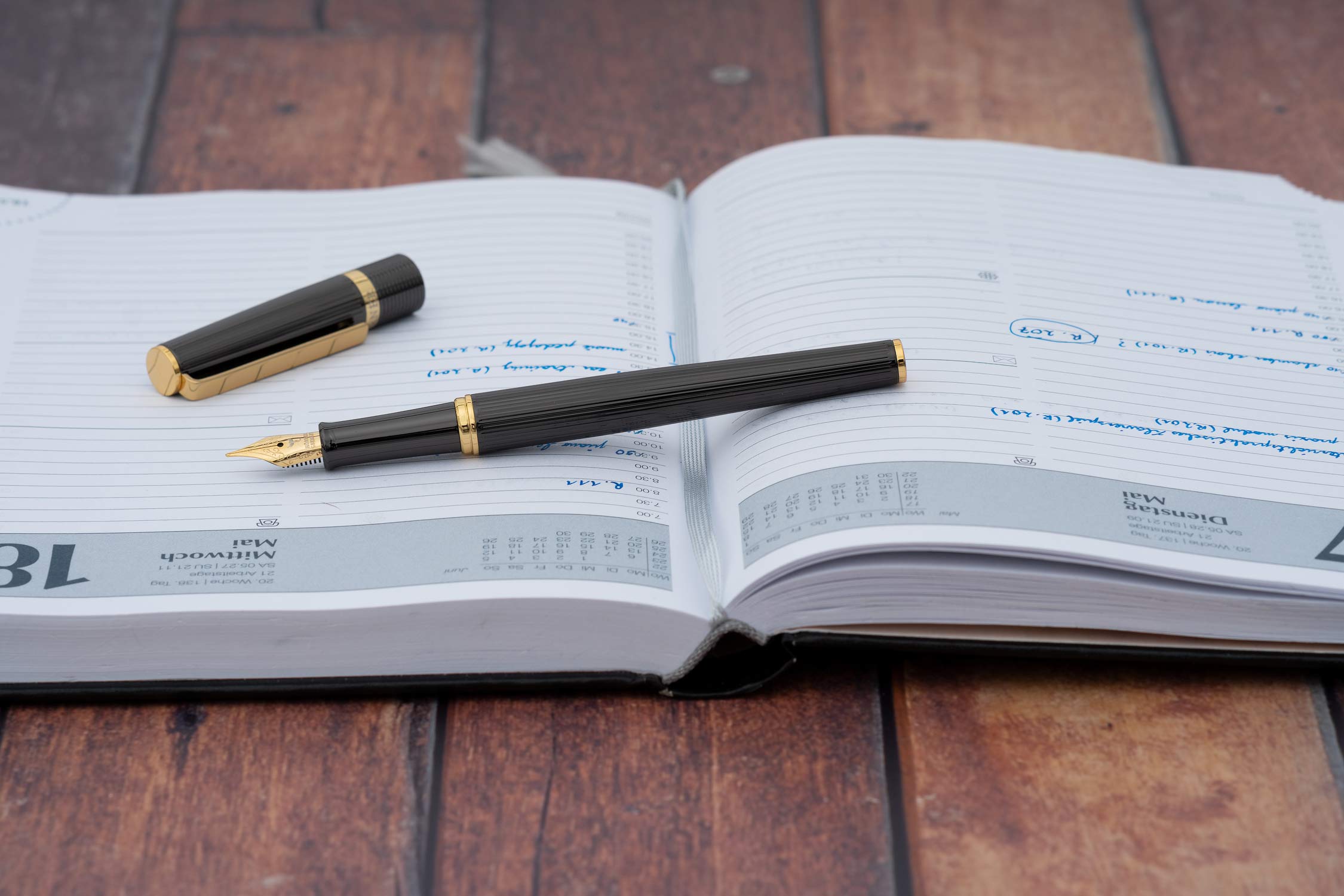 Vectrum Fountain Pen — view 8
