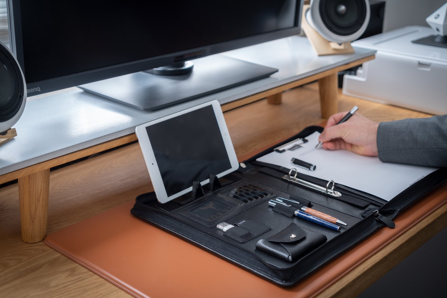 Hörner Berlin leather padfolio