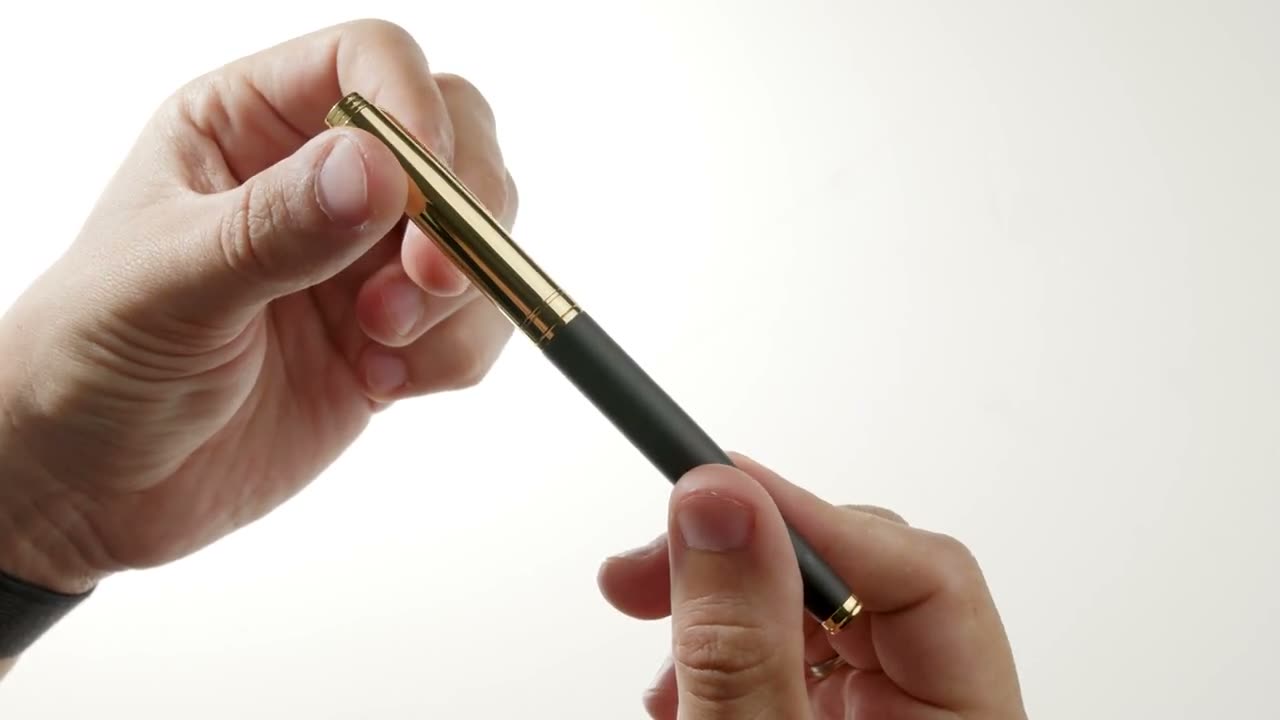 Legno Rollerball Pen video